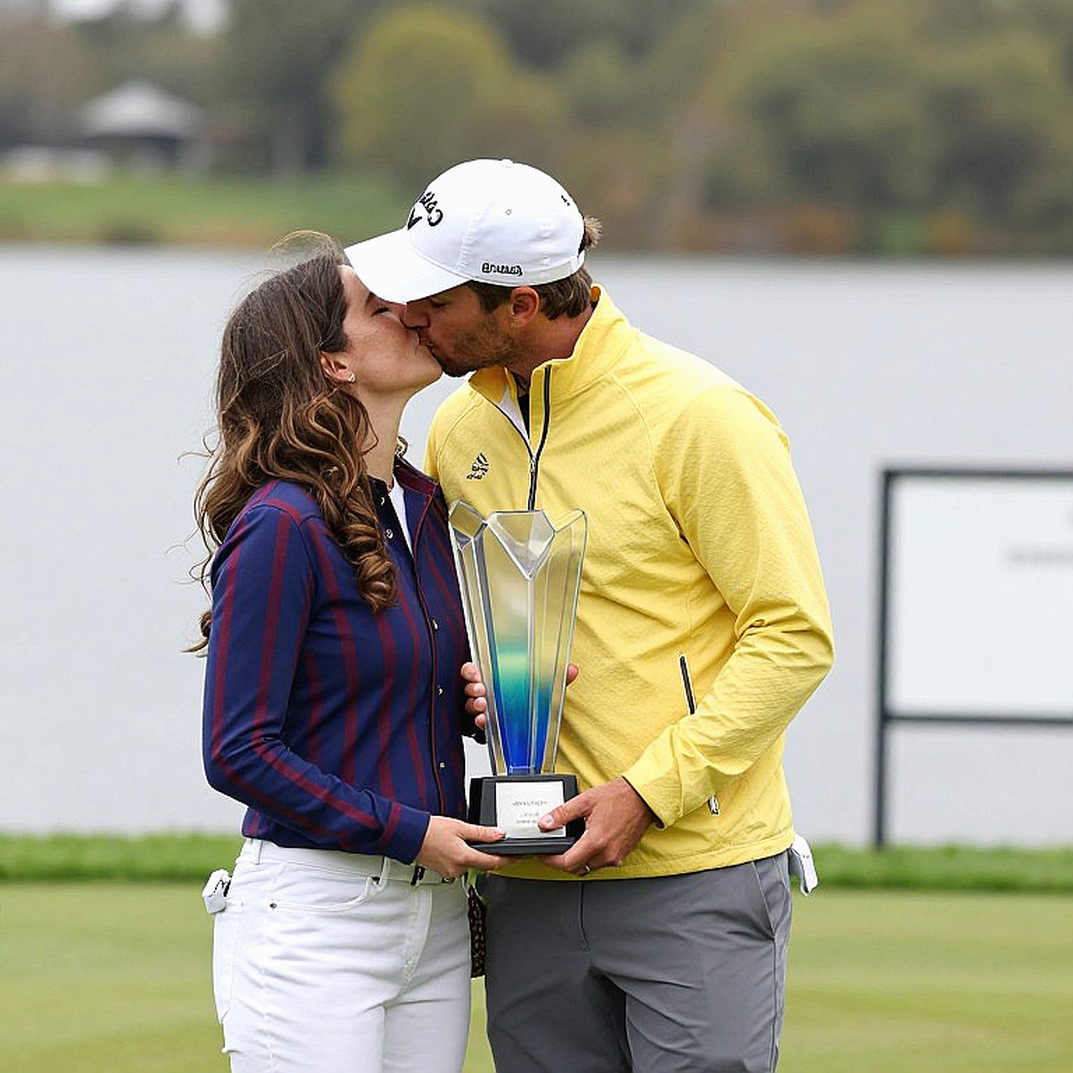 उन्नीस साल, शून्य जीत, और फिर भी PGA Tour का टिकट: ब्लेड्स ब्राउन का हीट शीट
