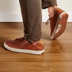 OluKai Lae‘ahi Lī ‘Ili - Fox -fashion shoes 10455 FXFX 102 M Lae ahiLi Ili FoxFox Web Opt