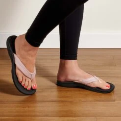 OluKai ‘Ohana - Petal Pink / Black -fashion shoes 20110 3P40 102 W Ohana PepBlk Web Opt