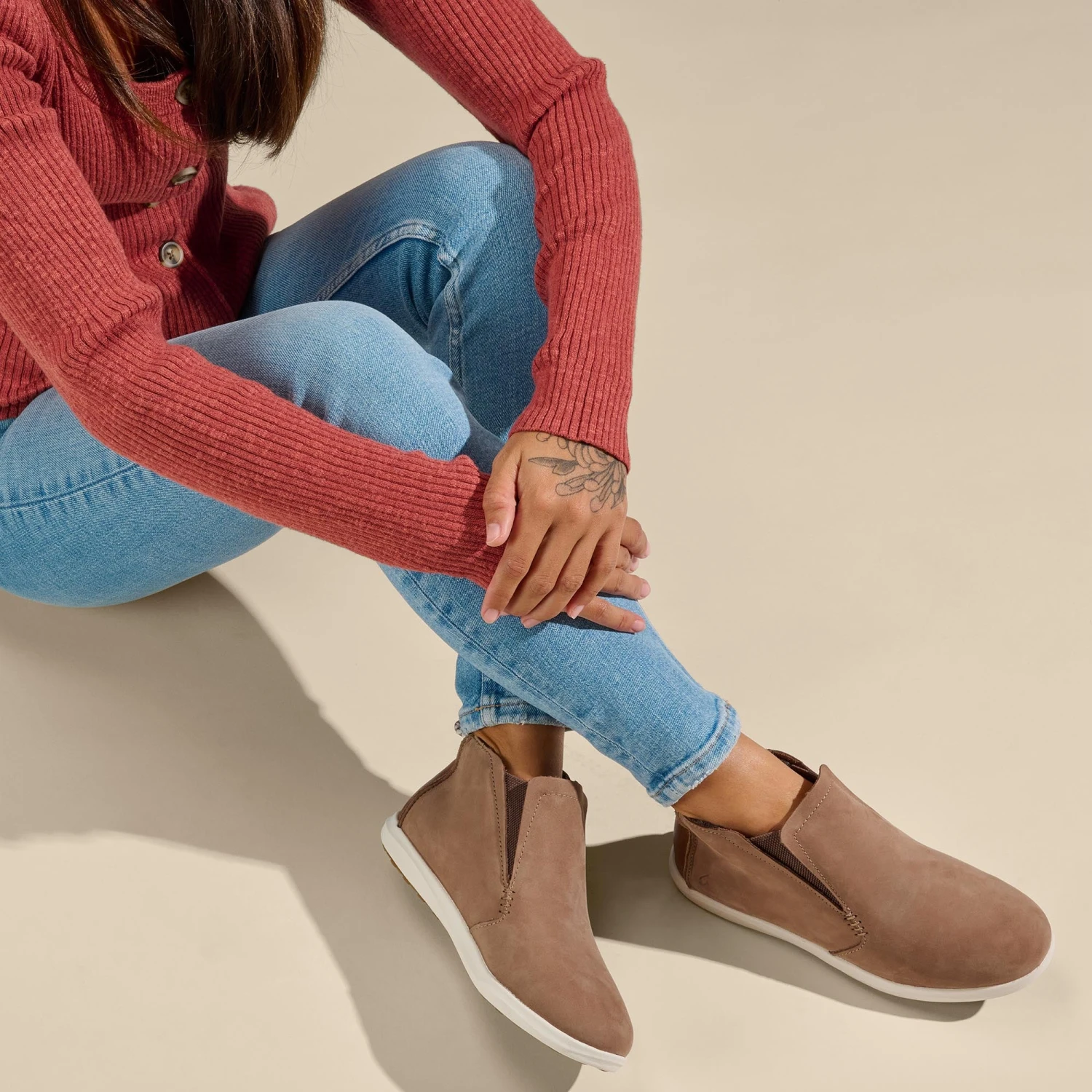 OluKai Hawai‘iloa Manu Hope - Taupe Grey / Off White 3 OluKai Hawai‘iloa Manu Hope - Taupe Grey / Off White - Image 3