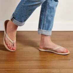 OluKai Honu - Tapa / Golden Sand -fashion shoes 20436 20GS 102 W Honu TapGlds Web Opt