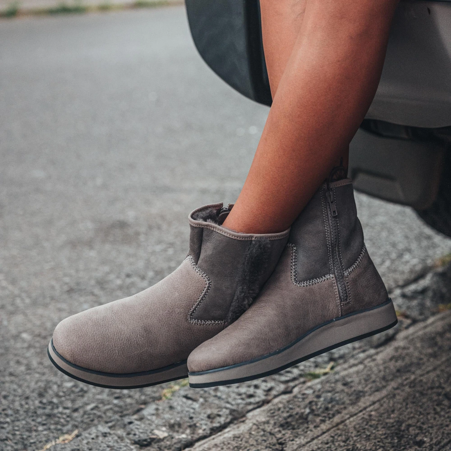 OluKai Pāʻina Hulu - Fog 2 OluKai Pāʻina Hulu - Fog - Image 2