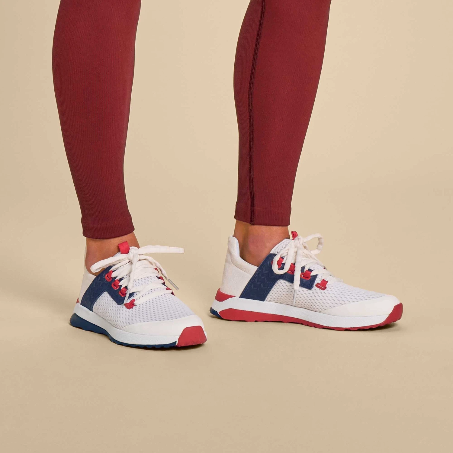 OluKai Wailuku - White / Navy 2 OluKai Wailuku - White / Navy - Image 2