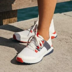 OluKai Wailuku - White / Navy 11 OluKai Wailuku - White / Navy -fashion shoes 20478 4R54 101 Wailuku