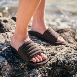 OluKai Maha 'Olu - Dark Wood -fashion shoes MahaOlu 1