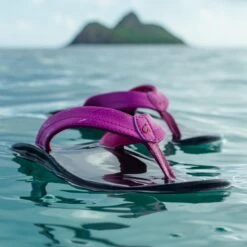 OluKai ‘Ohana - Orchid Flower / Black -fashion shoes Ohana OrchidFlower galleryimage 04