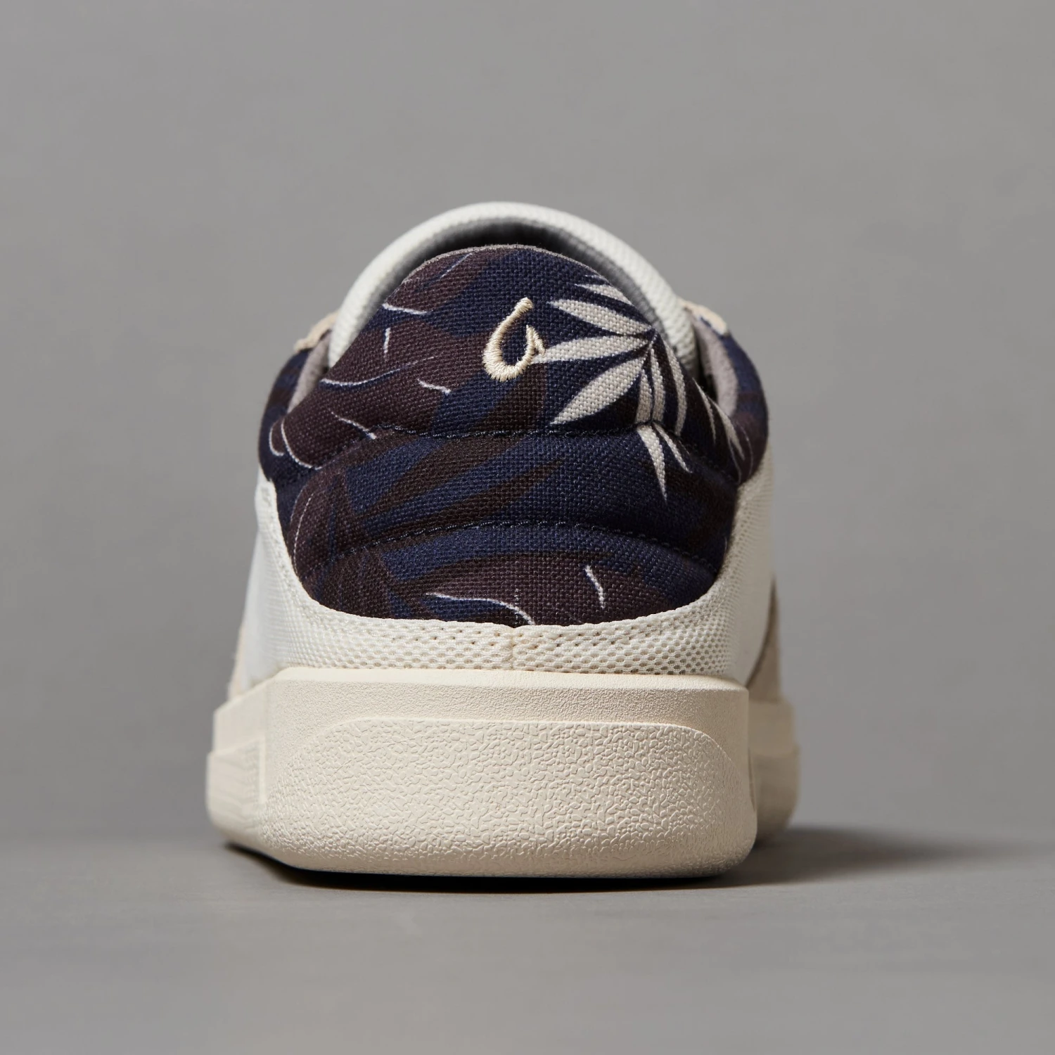 OluKai Pūnini - Off White / Aloha 9 OluKai Pūnini - Off White / Aloha - Image 9